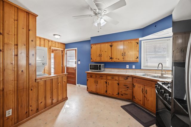 738 Della Drive, Lexington, KY 40504