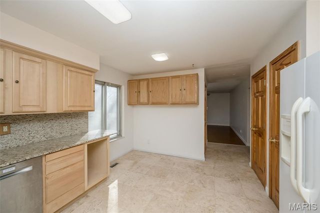 12050 Maidstone Court, Florissant, MO 63033