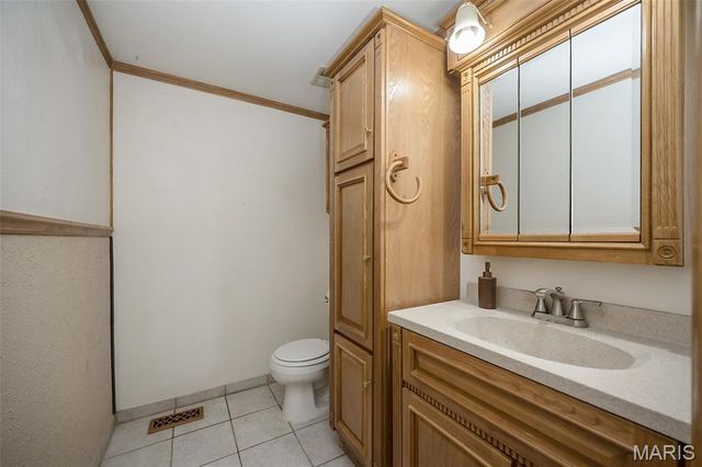 12050 Maidstone Court, Florissant, MO 63033