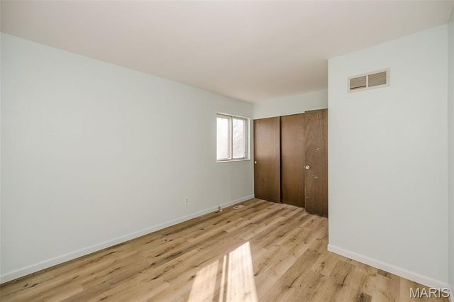 12050 Maidstone Court, Florissant, MO 63033