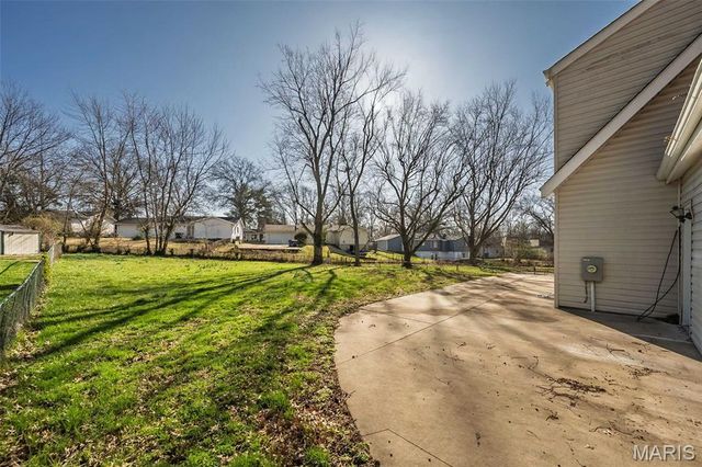 12050 Maidstone Court, Florissant, MO 63033