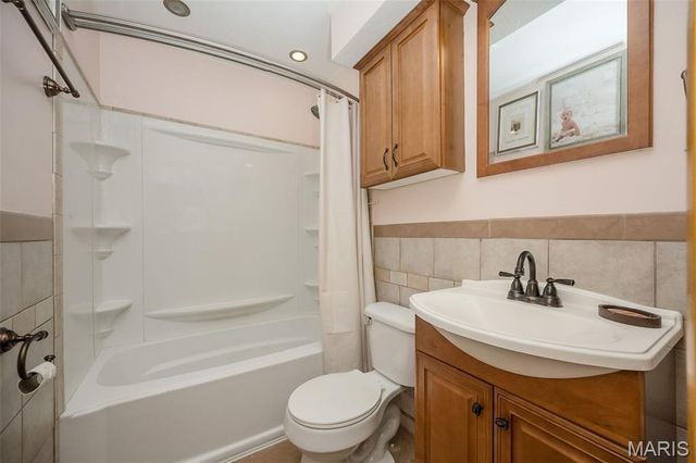 12050 Maidstone Court, Florissant, MO 63033