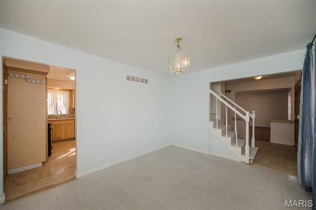 12050 Maidstone Court, Florissant, MO 63033