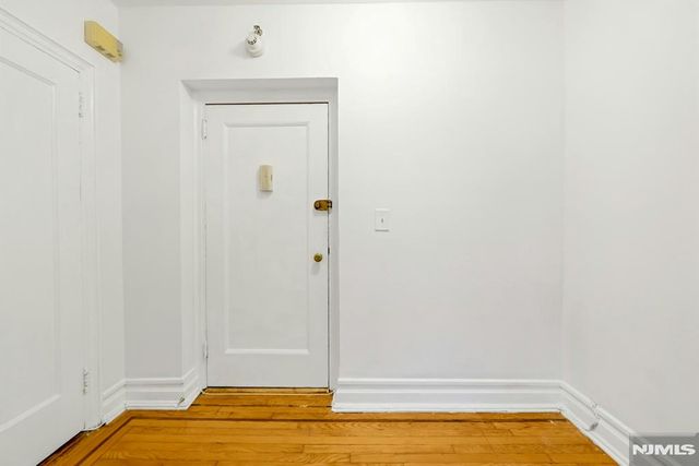 100 E Palisade Avenue A24, Englewood, NJ 07631