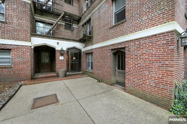 100 E Palisade Avenue A24, Englewood, NJ 07631