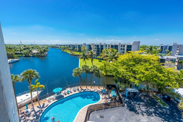 22 Royal Palm Way 606, Boca Raton, FL 33432