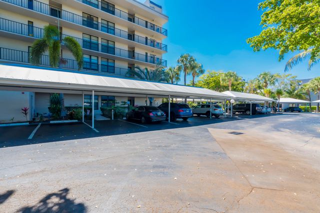 22 Royal Palm Way 606, Boca Raton, FL 33432
