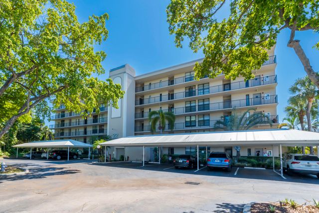 22 Royal Palm Way 606, Boca Raton, FL 33432