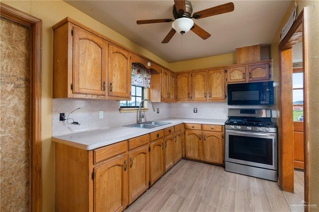 7503 Heisman Lane, Edinburg, TX 78542