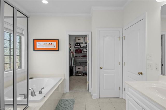 160 Serenity Pointe Drive, Kernersville, NC 27284