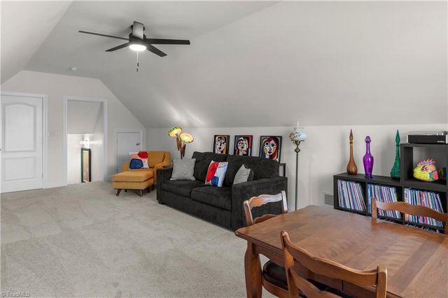160 Serenity Pointe Drive, Kernersville, NC 27284