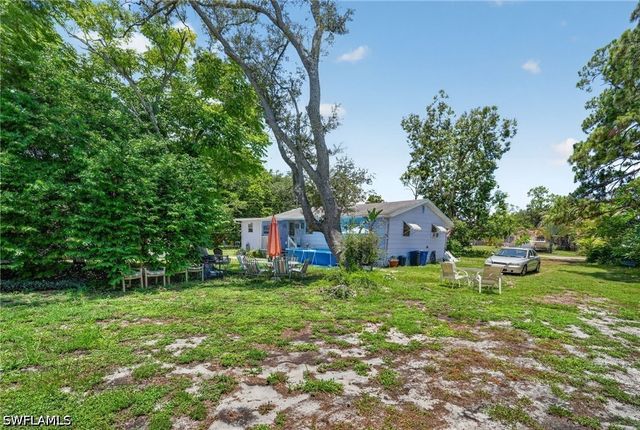 9044 Somerset LN, Bonita Springs, FL 34135