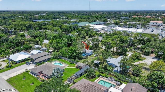 9044 Somerset LN, Bonita Springs, FL 34135