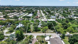 9044 Somerset LN, Bonita Springs, FL 34135