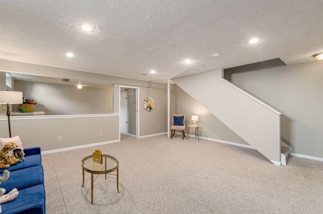 304 Meadow Ash Drive, Lewis Center, OH 43035