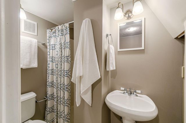 304 Meadow Ash Drive, Lewis Center, OH 43035