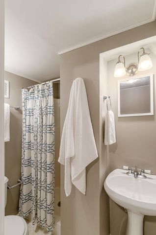 304 Meadow Ash Drive, Lewis Center, OH 43035