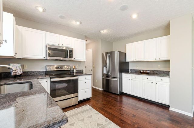304 Meadow Ash Drive, Lewis Center, OH 43035