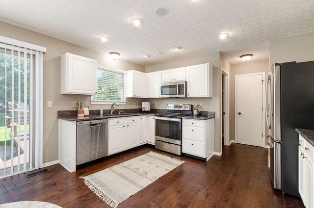 304 Meadow Ash Drive, Lewis Center, OH 43035