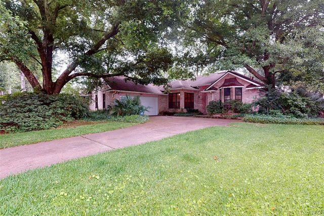 2611 Brookdale Drive, Houston, TX 77339
