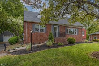 14 Meadowbrook Ln, Piscataway Twp., NJ 08854