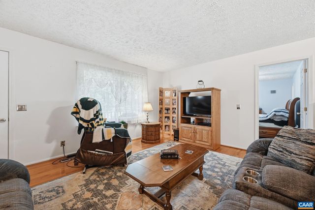 9402 CEDAR HOLLOW RD, Unionville, VA 22567