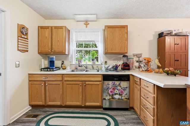 9402 CEDAR HOLLOW RD, Unionville, VA 22567