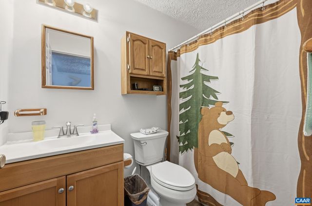 9402 CEDAR HOLLOW RD, Unionville, VA 22567