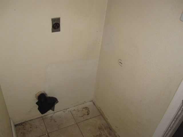 411 Ashland Drive, Gainesville, TX 76240