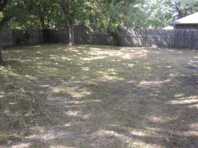 411 Ashland Drive, Gainesville, TX 76240