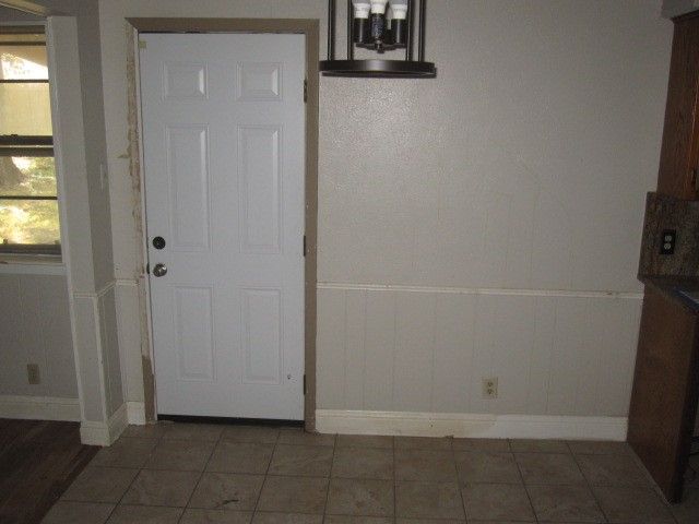 411 Ashland Drive, Gainesville, TX 76240