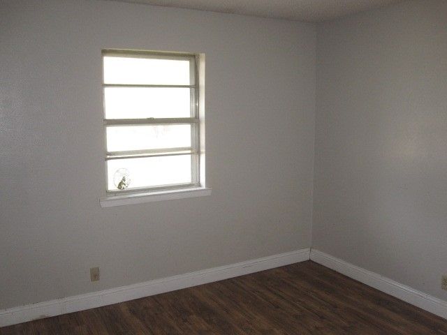 411 Ashland Drive, Gainesville, TX 76240
