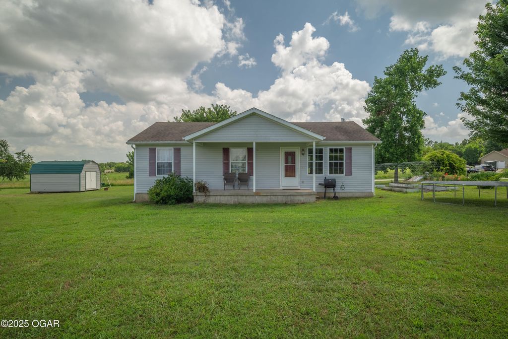 7323 Greenbriar Drive, Neosho, MO 64850
