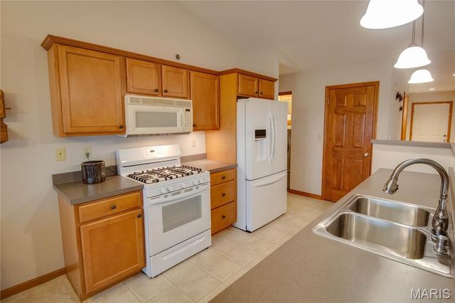 1331 Magnolia Lane, Jerseyville, IL 62052