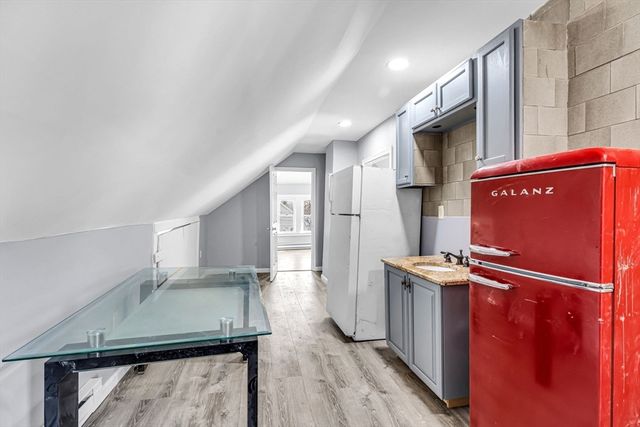 242-244 Commonwealth Avenue, Springfield, MA 01108