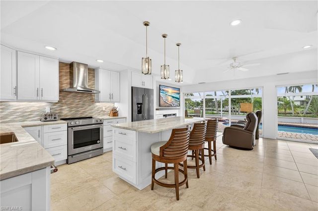 819 Tulip LN, Sanibel, FL 33957