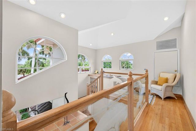 819 Tulip LN, Sanibel, FL 33957