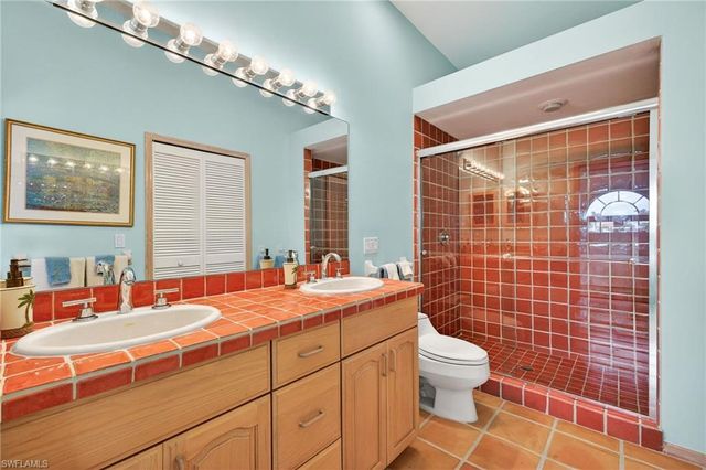 819 Tulip LN, Sanibel, FL 33957