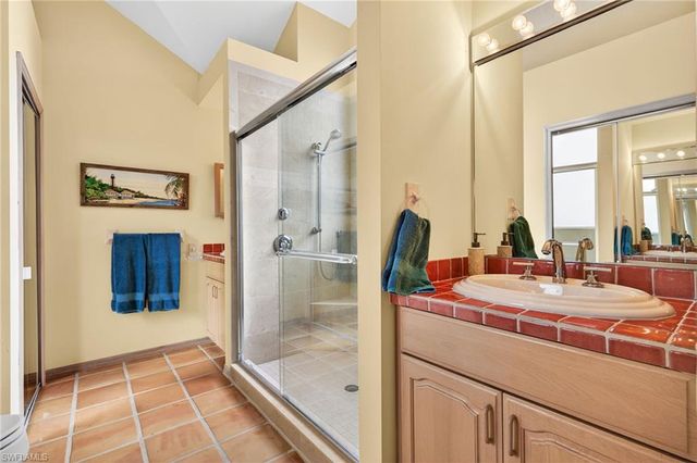 819 Tulip LN, Sanibel, FL 33957