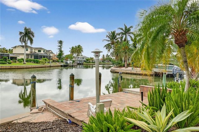 819 Tulip LN, Sanibel, FL 33957