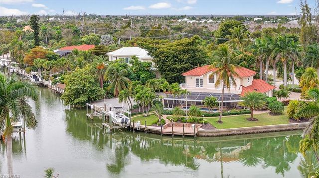 819 Tulip LN, Sanibel, FL 33957