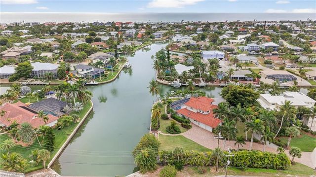 819 Tulip LN, Sanibel, FL 33957