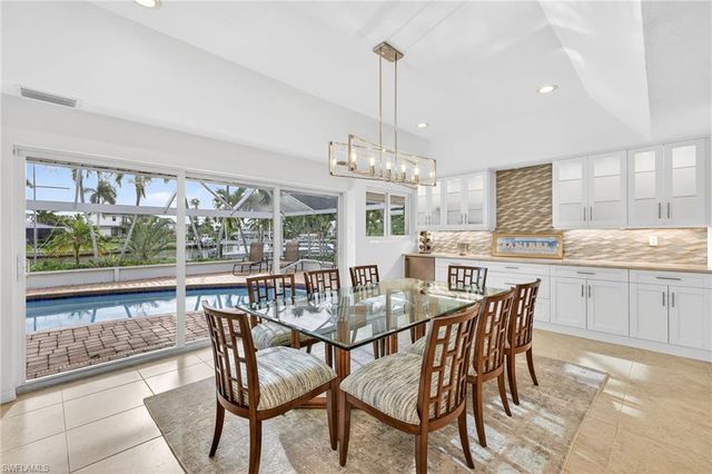 819 Tulip LN, Sanibel, FL 33957