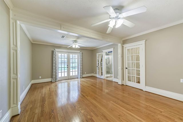 424 W 30th Street, Houston, TX 77018