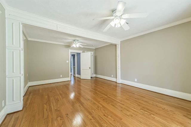 424 W 30th Street, Houston, TX 77018