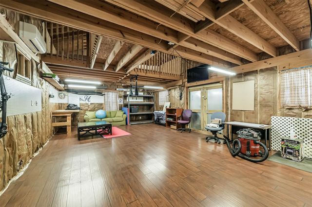 424 W 30th Street, Houston, TX 77018