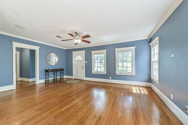 424 W 30th Street, Houston, TX 77018