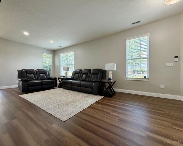329 Bending Branch Lane, Miamisburg, OH 45342
