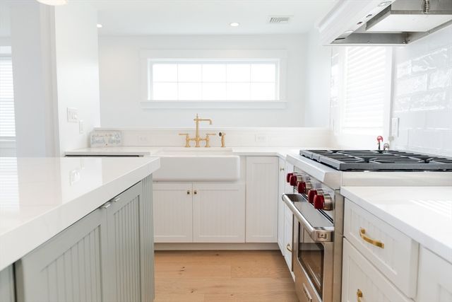 16 Pilgrim Way, Plymouth, MA 02360