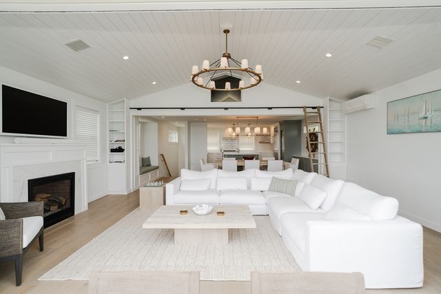 16 Pilgrim Way, Plymouth, MA 02360